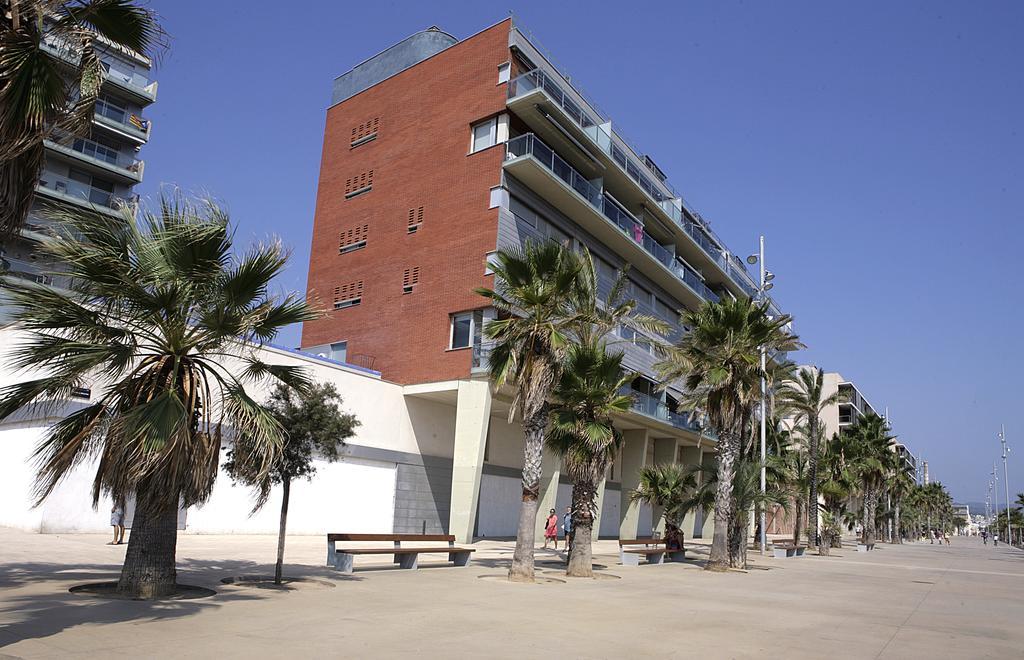 Great Sea-Side Barcelona Apartment บาดาโลนา ภายนอก รูปภาพ