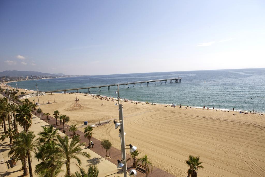 Great Sea-Side Barcelona Apartment บาดาโลนา ภายนอก รูปภาพ