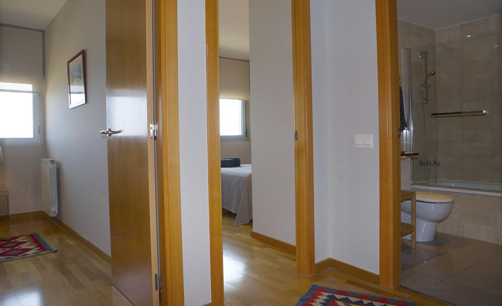 Great Sea-Side Barcelona Apartment บาดาโลนา ภายนอก รูปภาพ