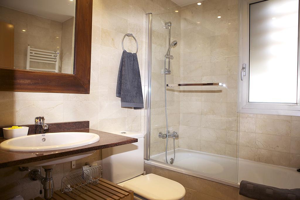 Great Sea-Side Barcelona Apartment บาดาโลนา ภายนอก รูปภาพ