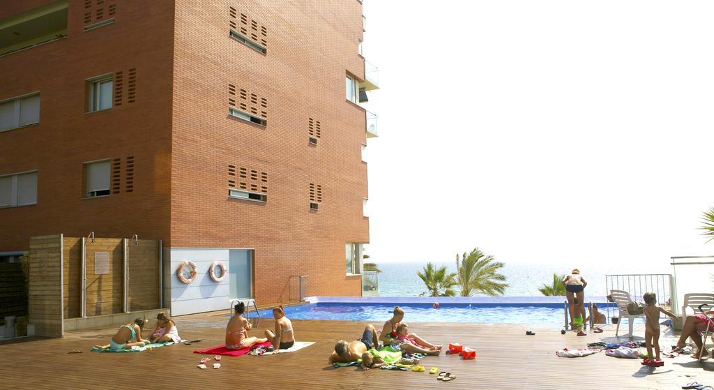 Great Sea-Side Barcelona Apartment บาดาโลนา ห้อง รูปภาพ